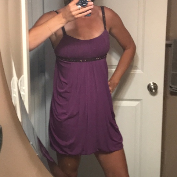 Pretty in purple dress - Picture 8 of 8